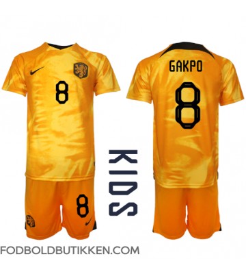 Holland Cody Gakpo #8 Hjemmebanetrøje Børn VM 2022 Kortærmet (+ Korte bukser)